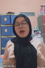 Remas Susu Dibalik Baju Hijaber Chubby